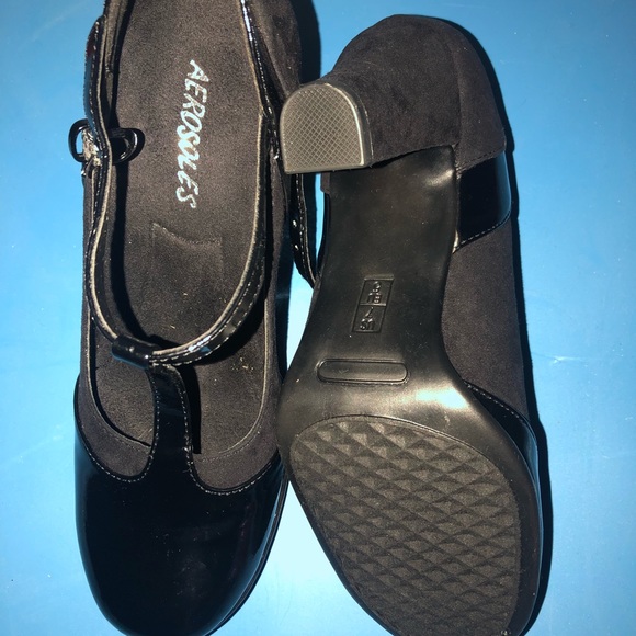 NEW Comfortable heels. GREAT FOR WORK - Picture 4 of 4